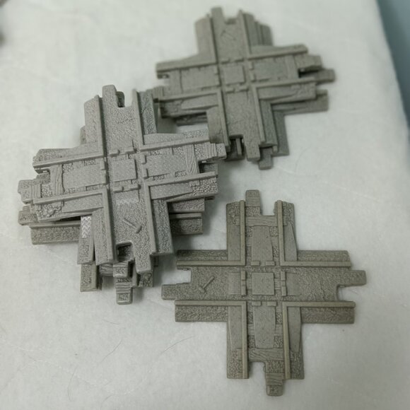 Fisher Price Geotrax 32 Pieces of Gray Railway Tracks - Picture 7 of 7